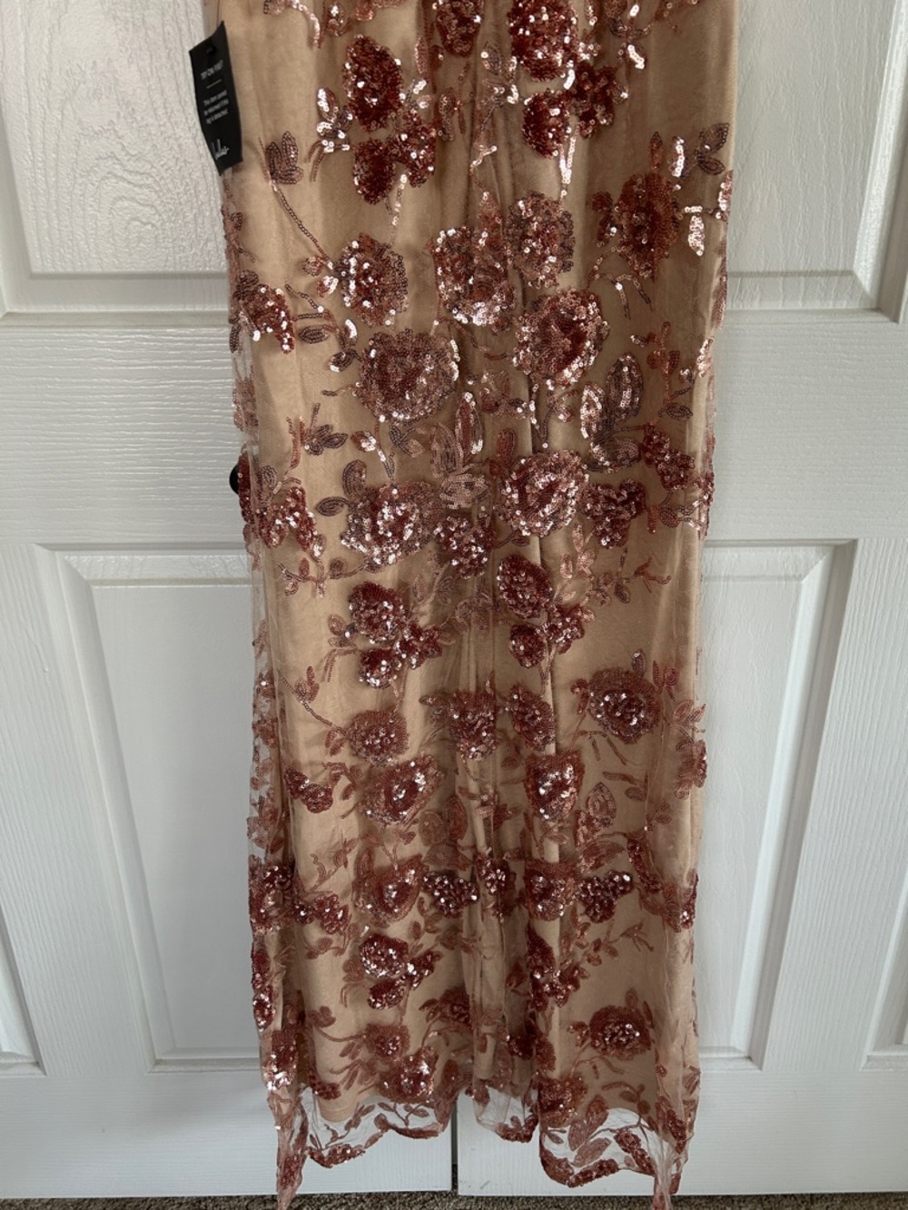 Lulu's NWT Rose Gold Sequins Floral Spaghetti Straps Maxi Dress **Size M** πΈπΈ - Picture 7 of 8